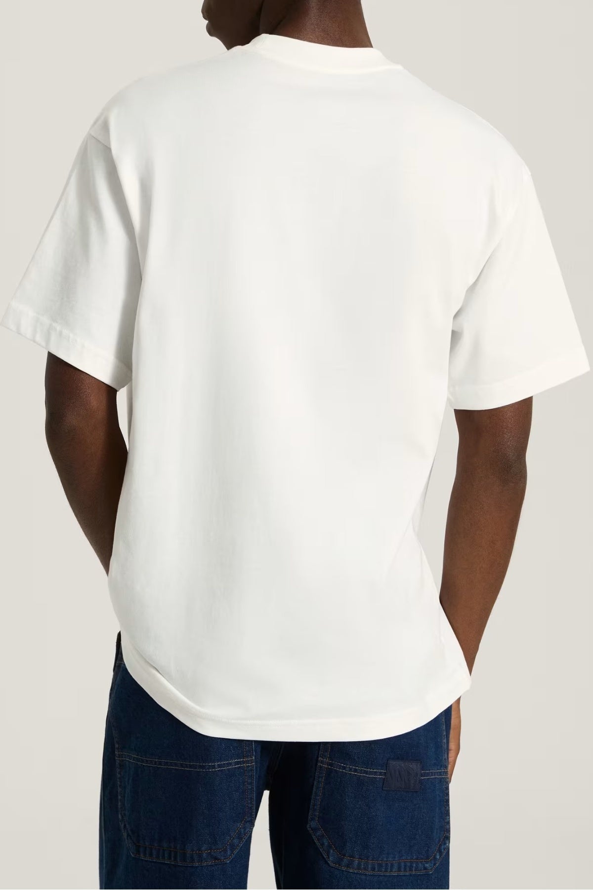 VANS VNTBXYB NEW LEFT CHEST SS TEE en color BLANCO (2)