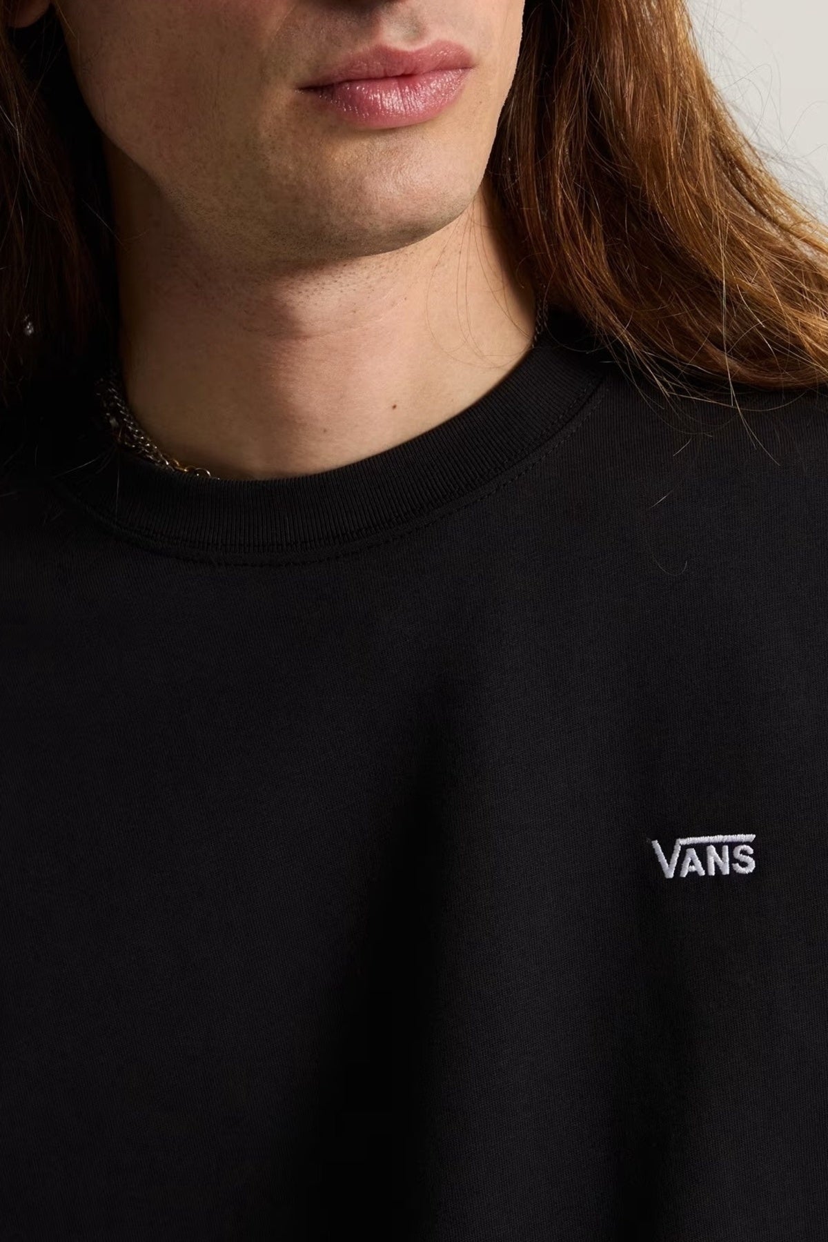 VANS VNFJBLK LEFT CHEST II LOOSE SS en color NEGRO (3)