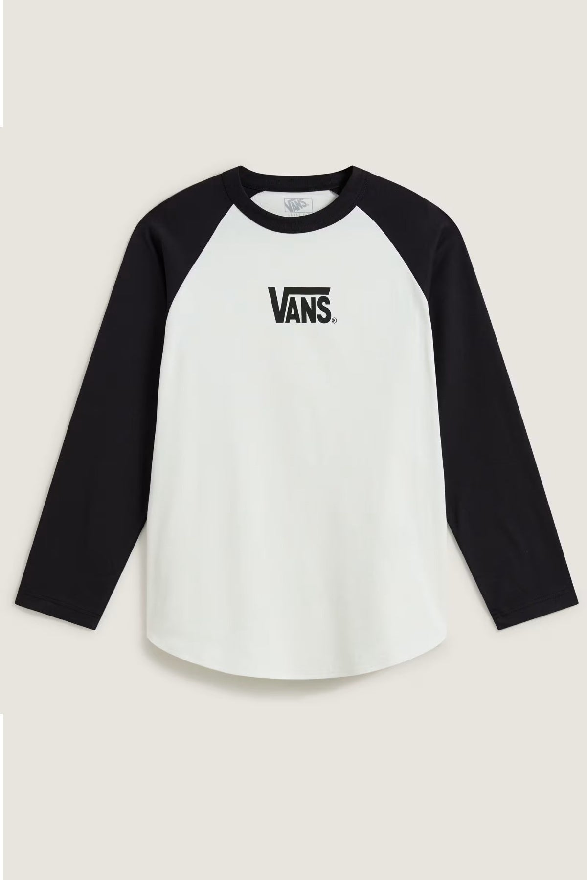 VANS VNFNBLK CORE RAGLAN LS TEE en color BLANCO (1)