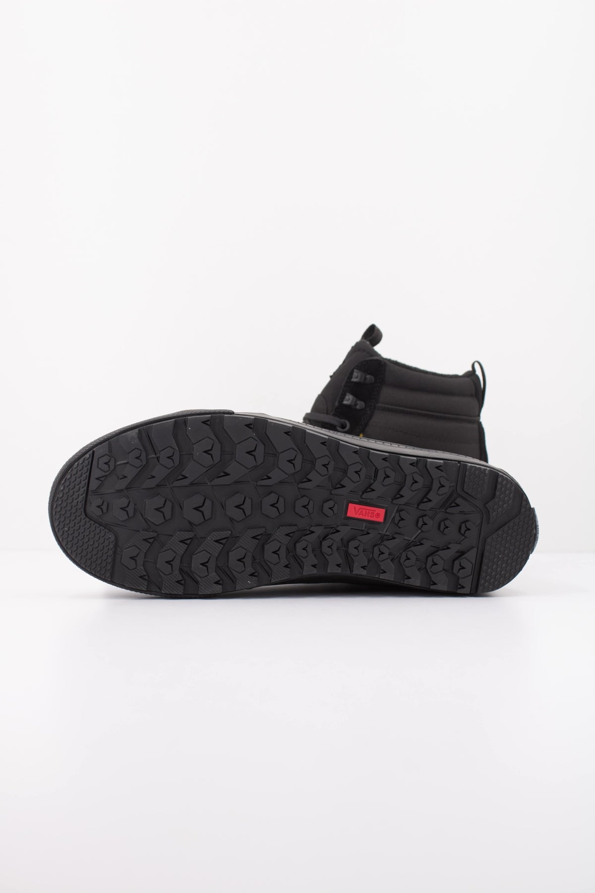VANS VNDAQBKA SK HI WATERPROOF INSU en color NEGRO (5)