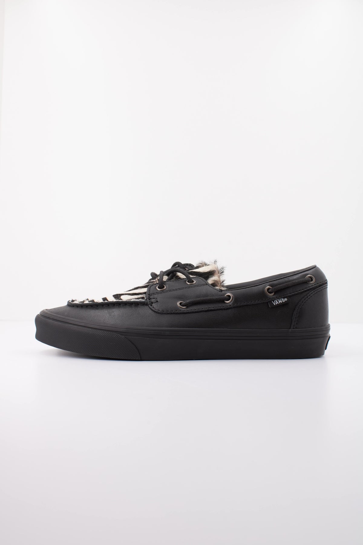 VANS VNZBLA EYELET BOAT SHOE en color ANIMAL PRINT (1)