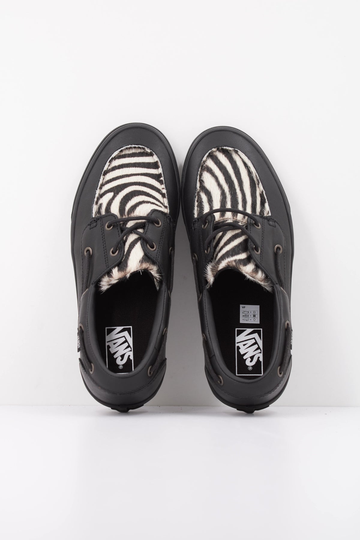VANS VNZBLA EYELET BOAT SHOE en color ANIMAL PRINT (3)