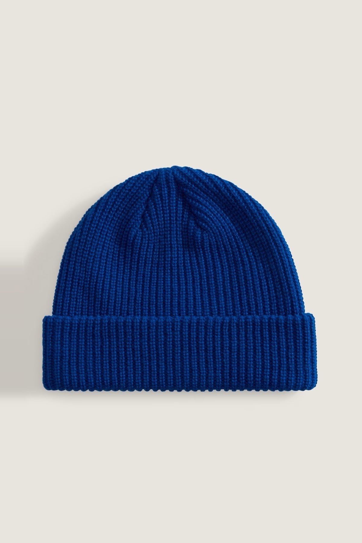 VANS VNQGZ CORE BASIC CUFF BEANIE en color AZUL (2)