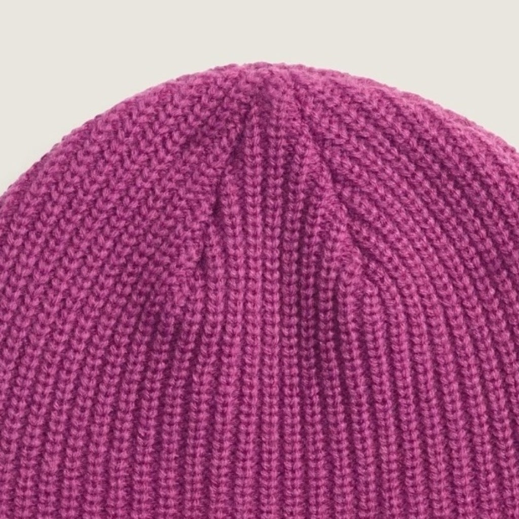 VANS VNQBGSC CORE BASIC CUFF BEANIE en color ROSA (5)