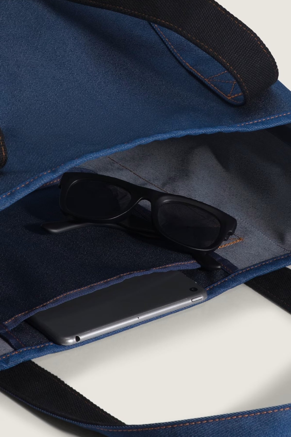 VANS VNAPQECDX PERGS TOTE en color AZUL (2)