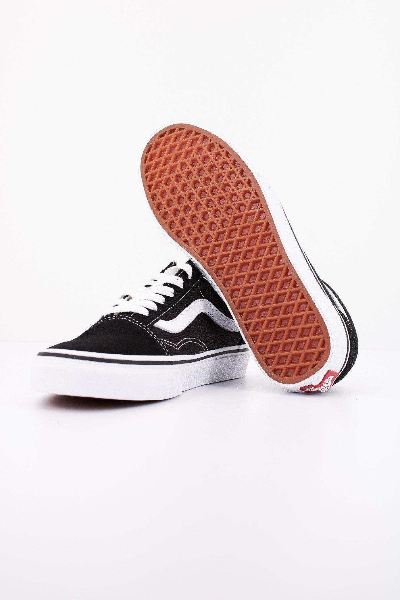 VANS OLD SKOOL en color NEGRO (4)