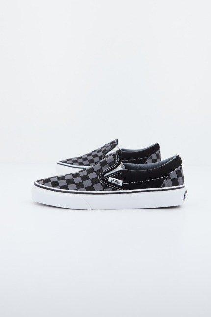 VANS UA CLASSIC SLIP-ON en color NEGRO (2)