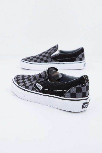 VANS UA CLASSIC SLIP-ON en color NEGRO (3)