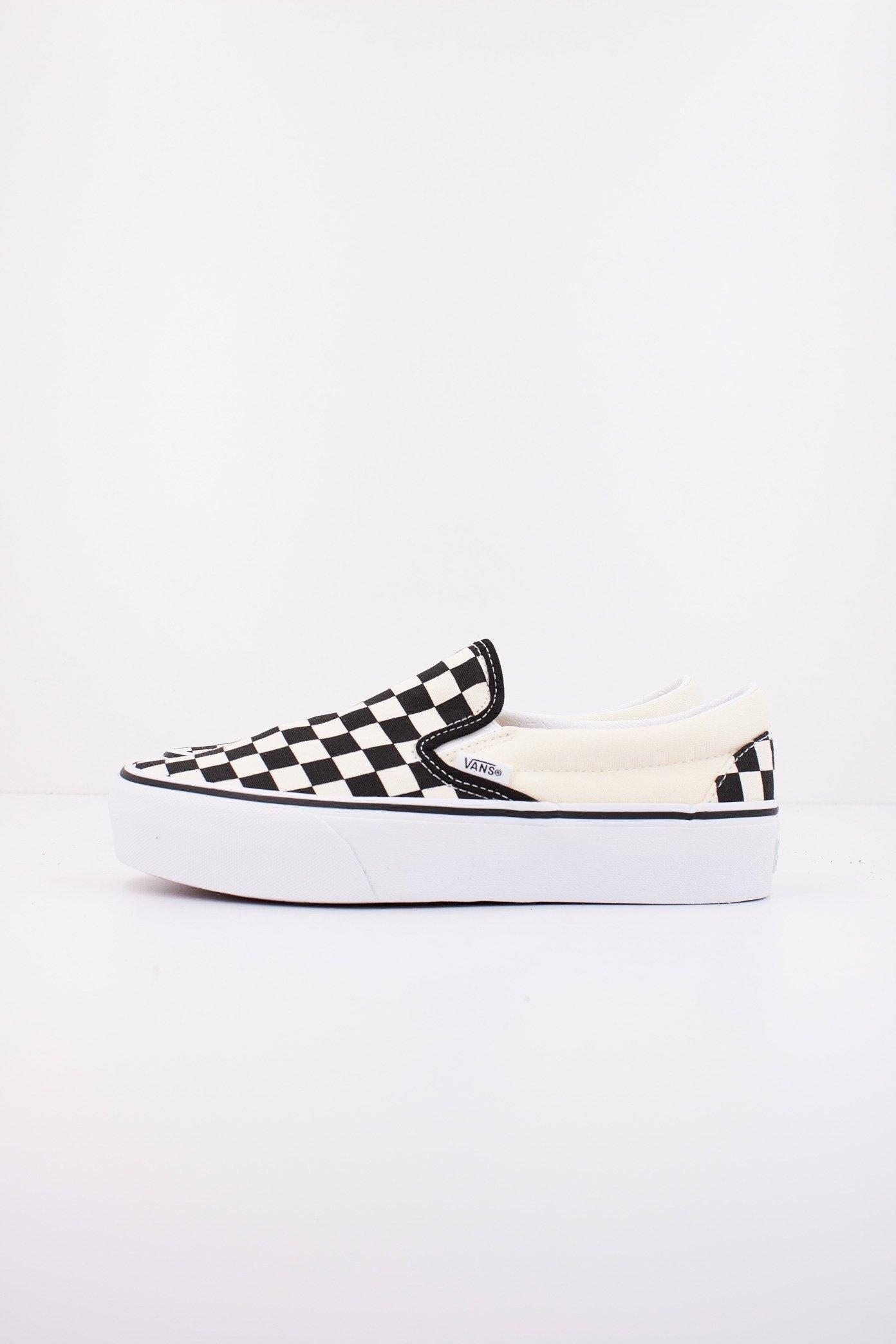 VANS CLASSIC SLIP-ON PLATFORM en color BEIS  (1)