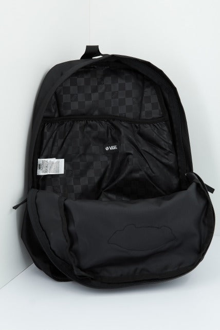VANS WM REALM BACKPACK en color NEGRO (4)