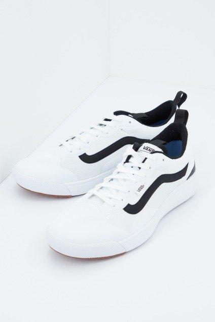 VANS UA ULTRARANGE EXO en color BLANCO (1)