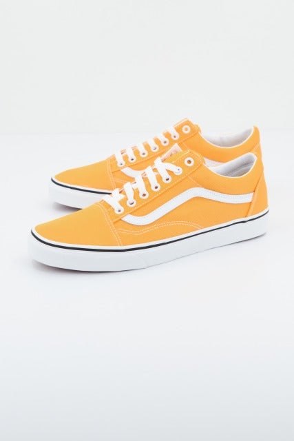VANS UA OLD SKOOL en color NARANJA (1)