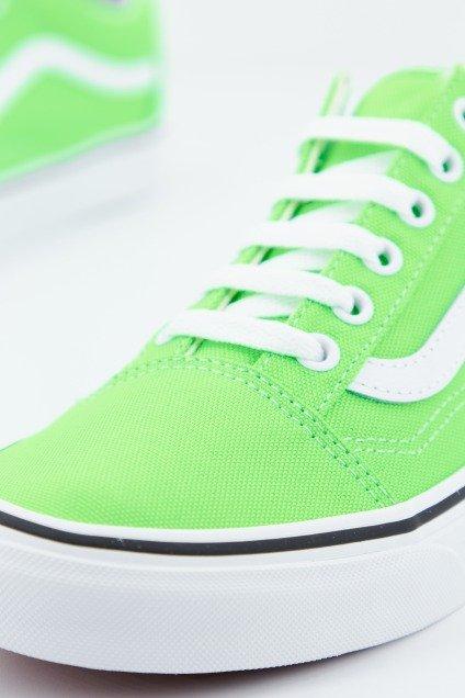 VANS UA OLD SKOOL en color VERDE (2)