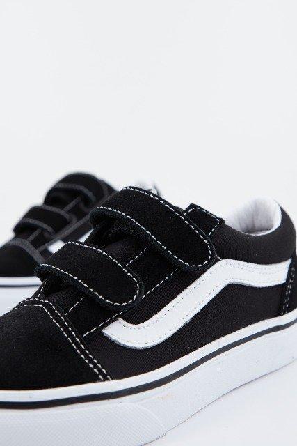 VANS OLD SKOOL V en color NEGRO (4)