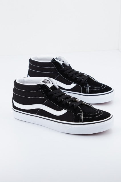 VANS UA SK-MID en color NEGRO (1)