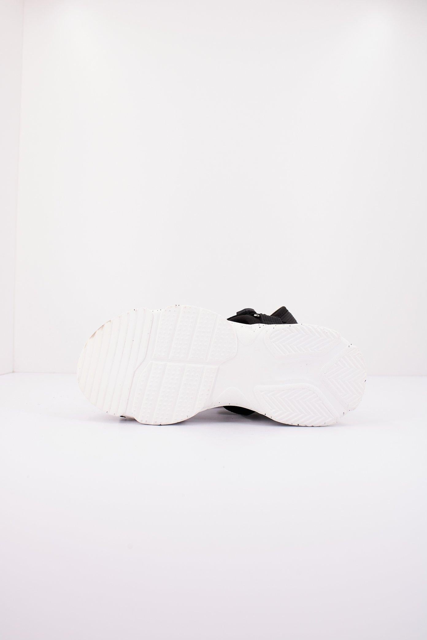 XTI X en color NEGRO (4)