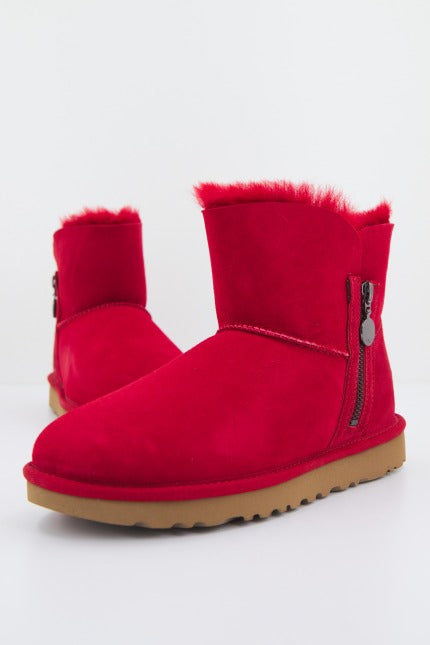 UGG Bailey Zip Mini en color ROJO (1)