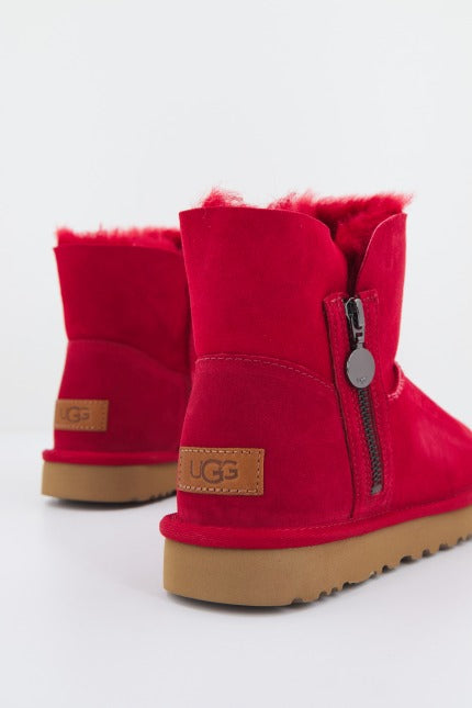 UGG Bailey Zip Mini en color ROJO (3)
