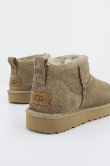 UGG W CLASSIC ULTRA MINI en color MARRON CLARO (3)