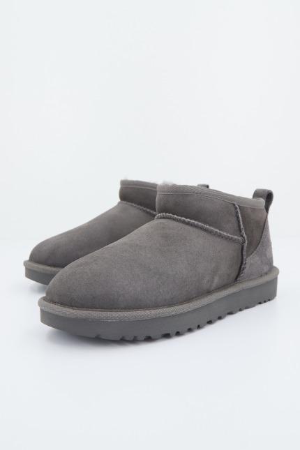 UGG W CLASSIC ULTRA MINI en color GRIS (1)