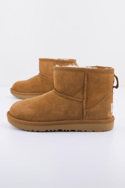 UGG K CLASSIC MINI II en color MARRON (1)