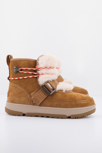 UGG W CLASSIC WEATHER HIKER en color MARRON (2)