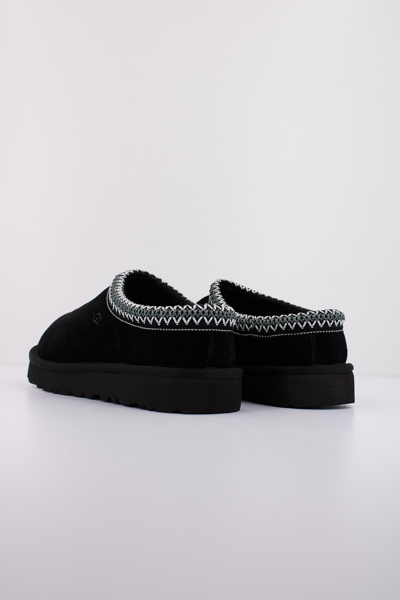 UGG W TASMAN en color NEGRO (4)
