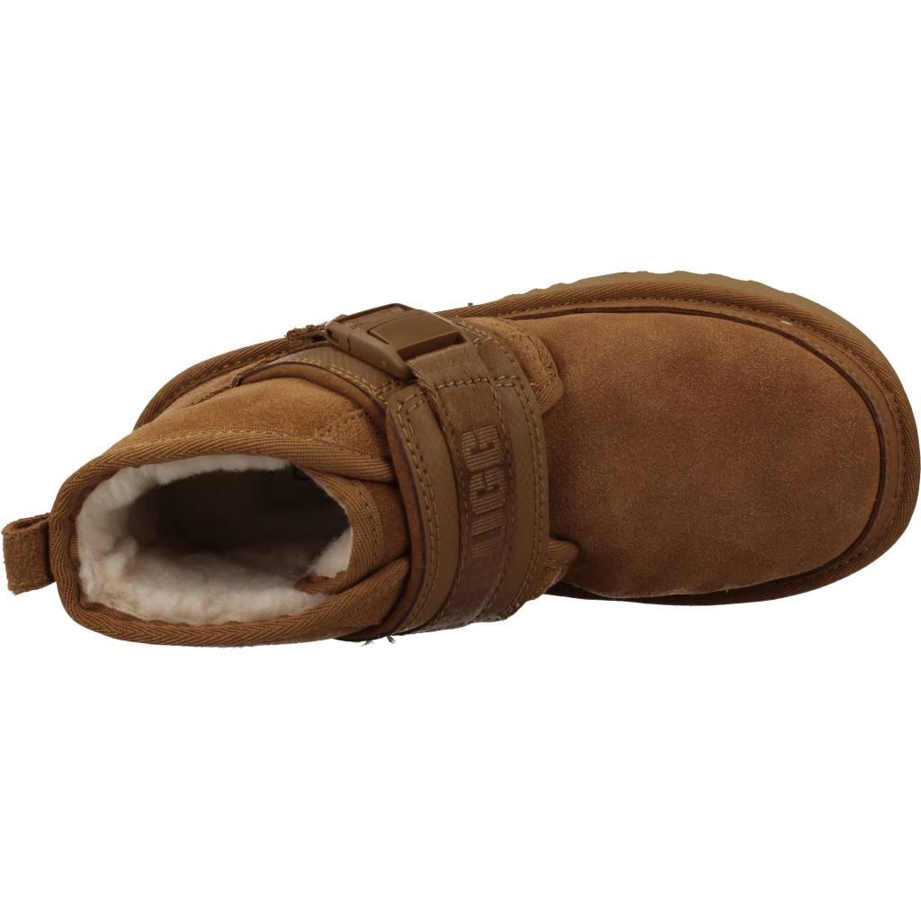 UGG NEUMEL SNAPBACK en color MARRON (7)
