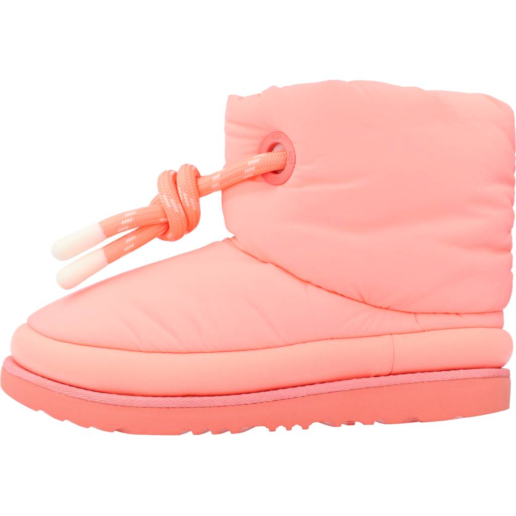 UGG CLASSIC MAXI SHORT en color ROSA (2)