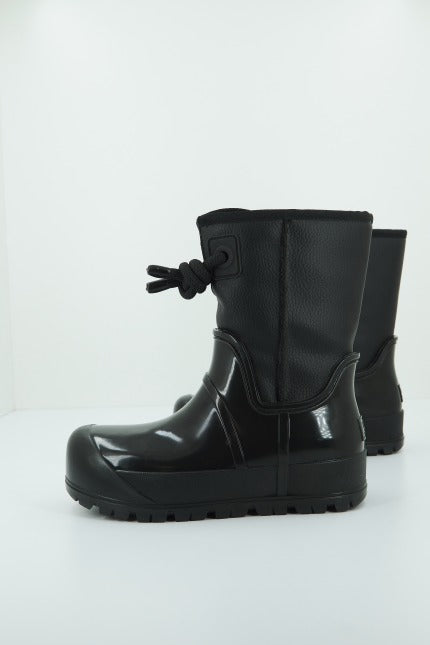 UGG W RAINCLOUD LACE en color NEGRO (1)