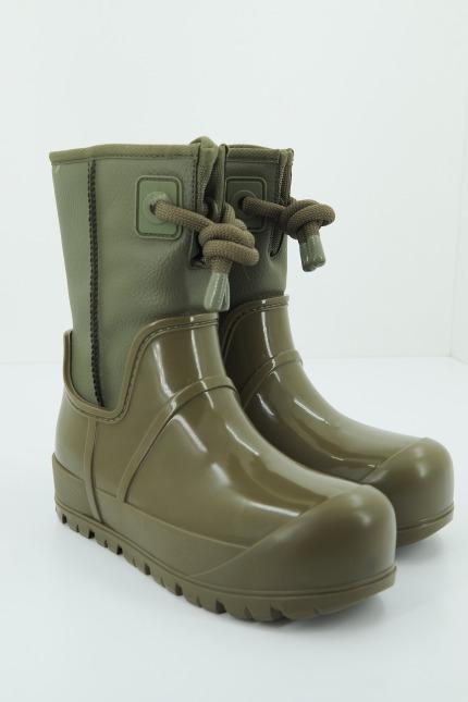 UGG W RAINCLOUD LACE en color VERDE (2)