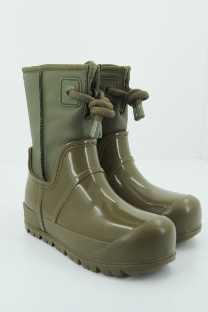 UGG W RAINCLOUD LACE en color VERDE (2)