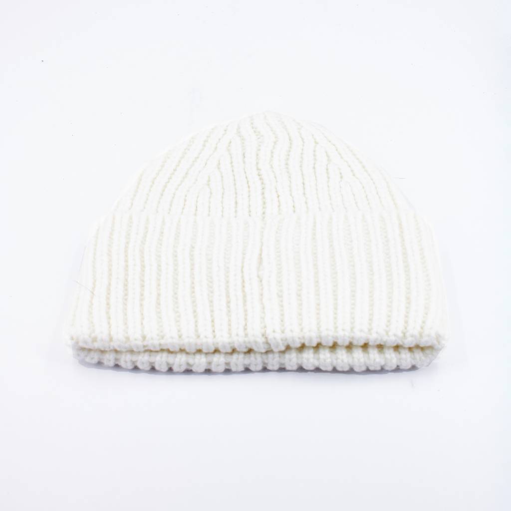 UGG W CHUNKY RIB BEANIE W LOGO en color BLANCO (5)