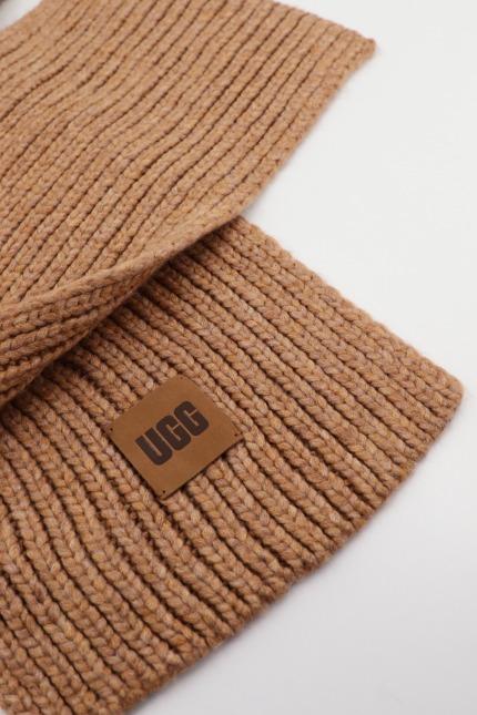 UGG CHUNKY RIB KNIT en color MARRON (2)
