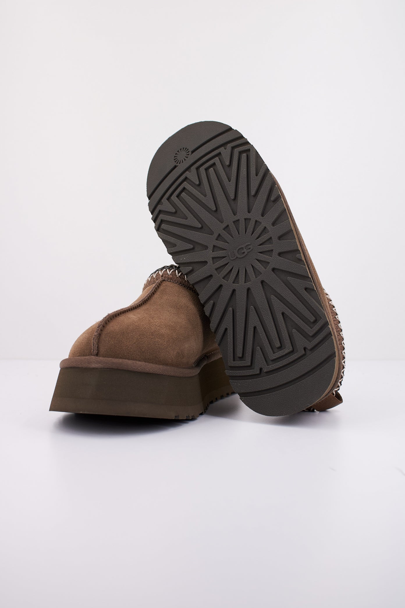 UGG W TAZZ en color MARRON (5)