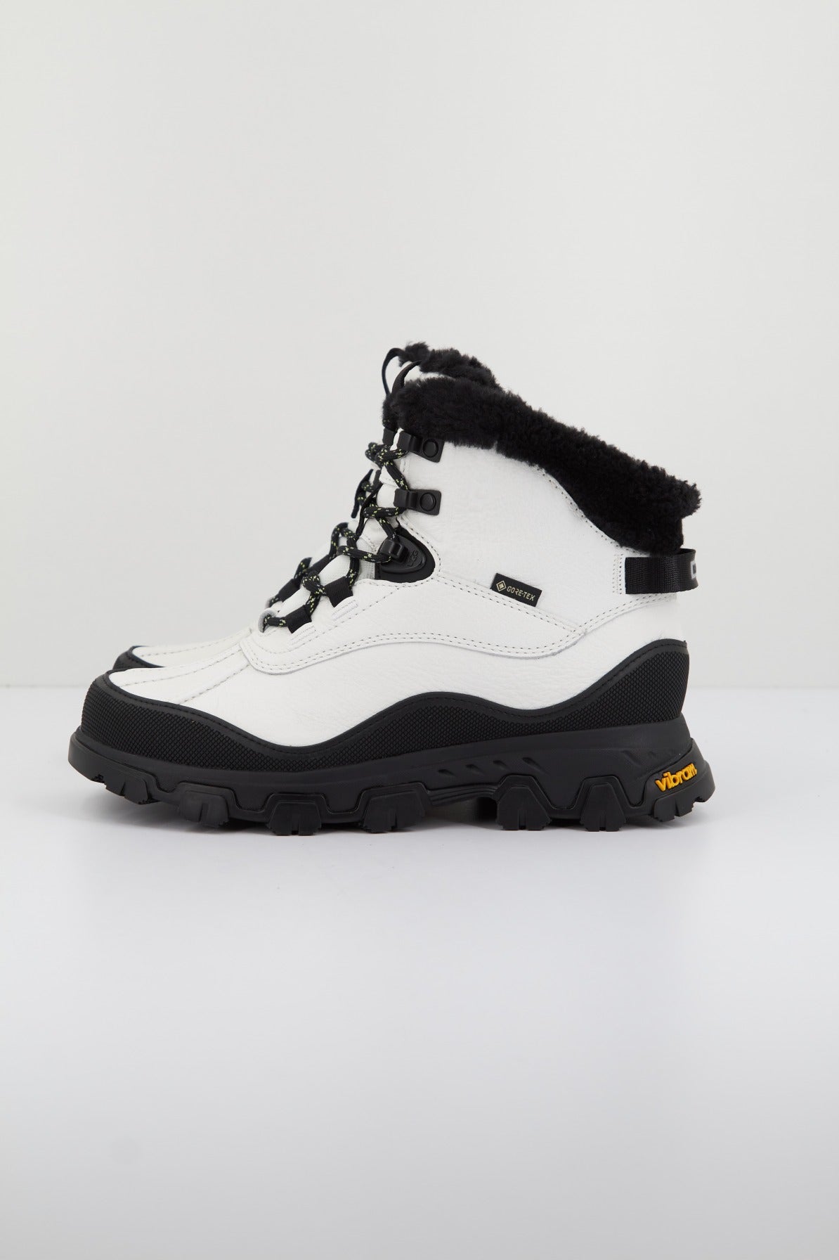 UGG W ADIRONDACK MERIDIAN HIKER en color BLANCO (1)