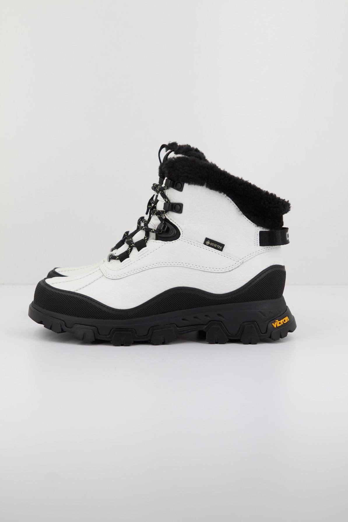 UGG W ADIRONDACK MERIDIAN HIKER en color BLANCO (1)