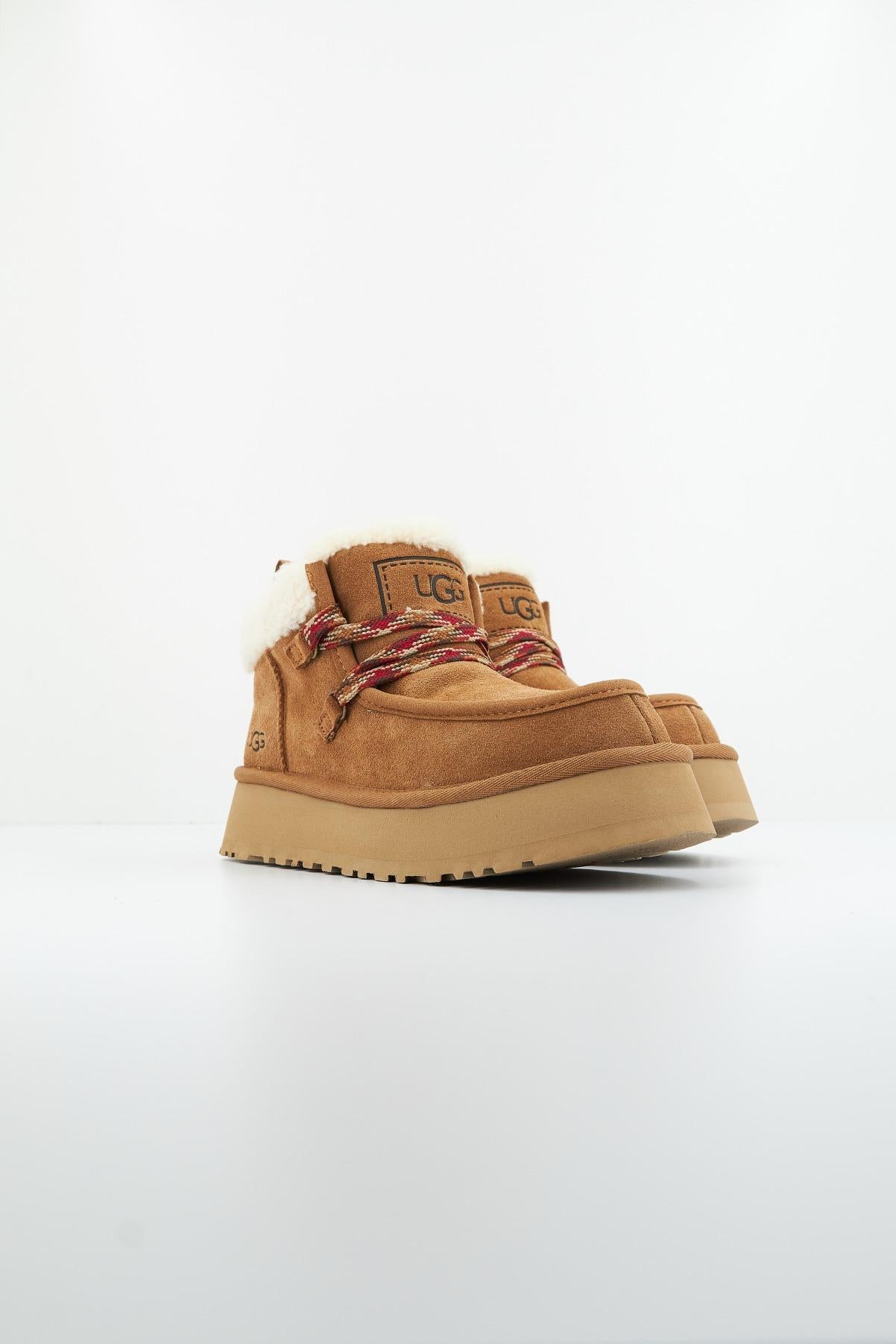 UGG W FUNKARRA CABIN CUFF en color MARRON (2)