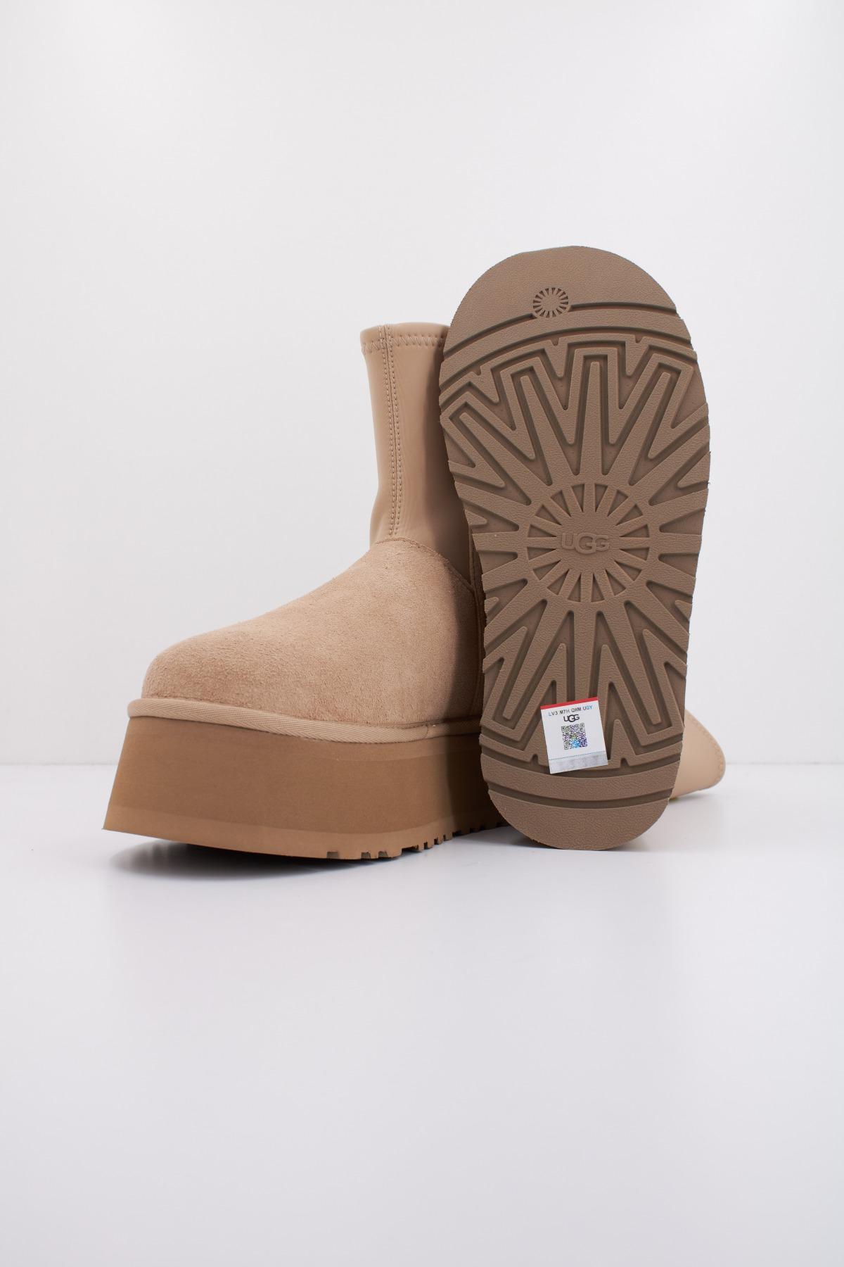 UGG W CLASSIC DIPPER en color MARRON CLARO (4)