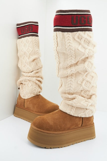 UGG W CLASSIC SWEATER LETTER T en color MARRON CLARO (1)