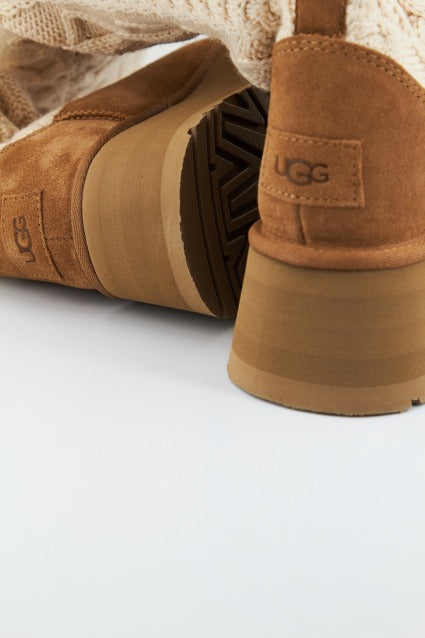 UGG W CLASSIC SWEATER LETTER T en color MARRON CLARO (3)