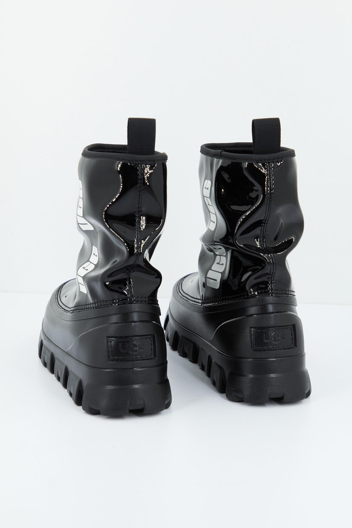 UGG W CLASSIC BRELLAH MINI en color NEGRO (4)