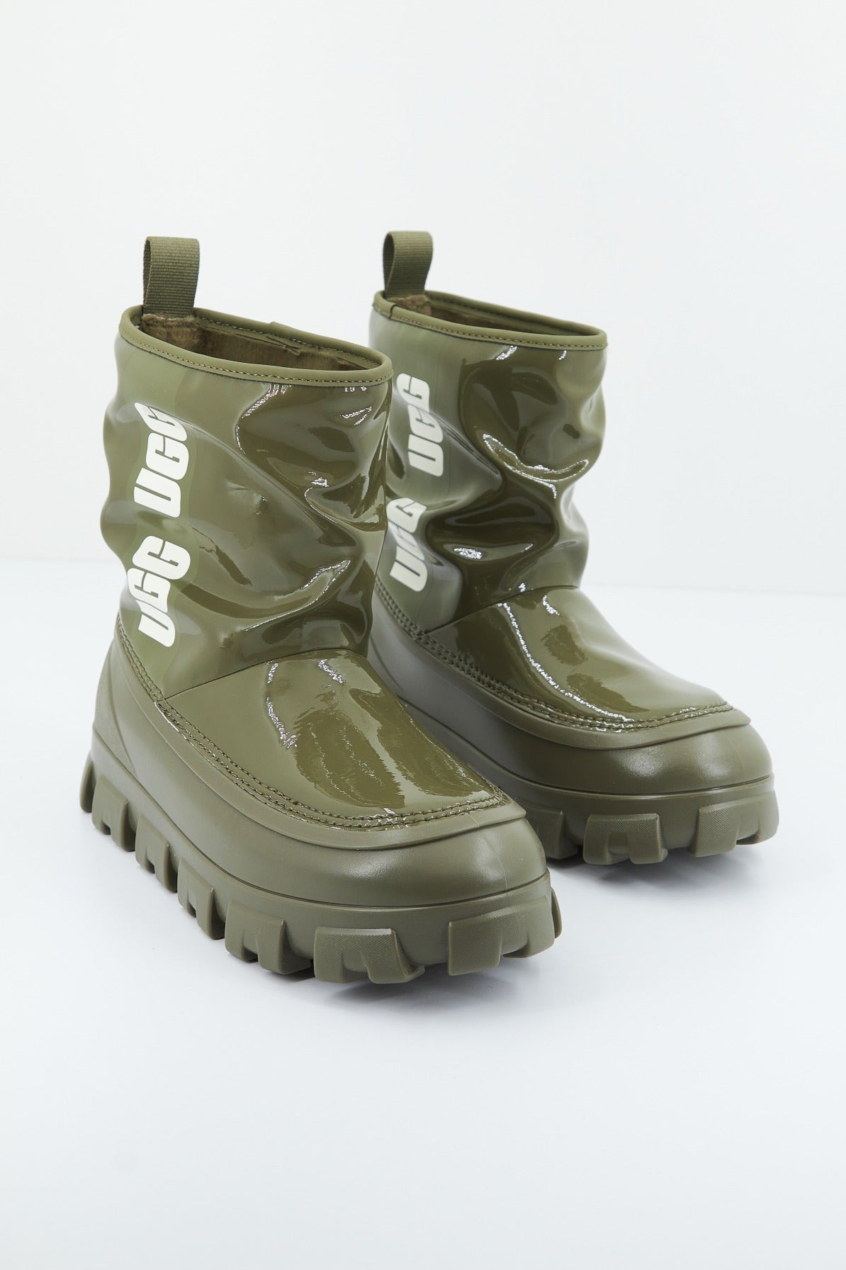 UGG W CLASSIC BRELLAH MINI en color VERDE (3)