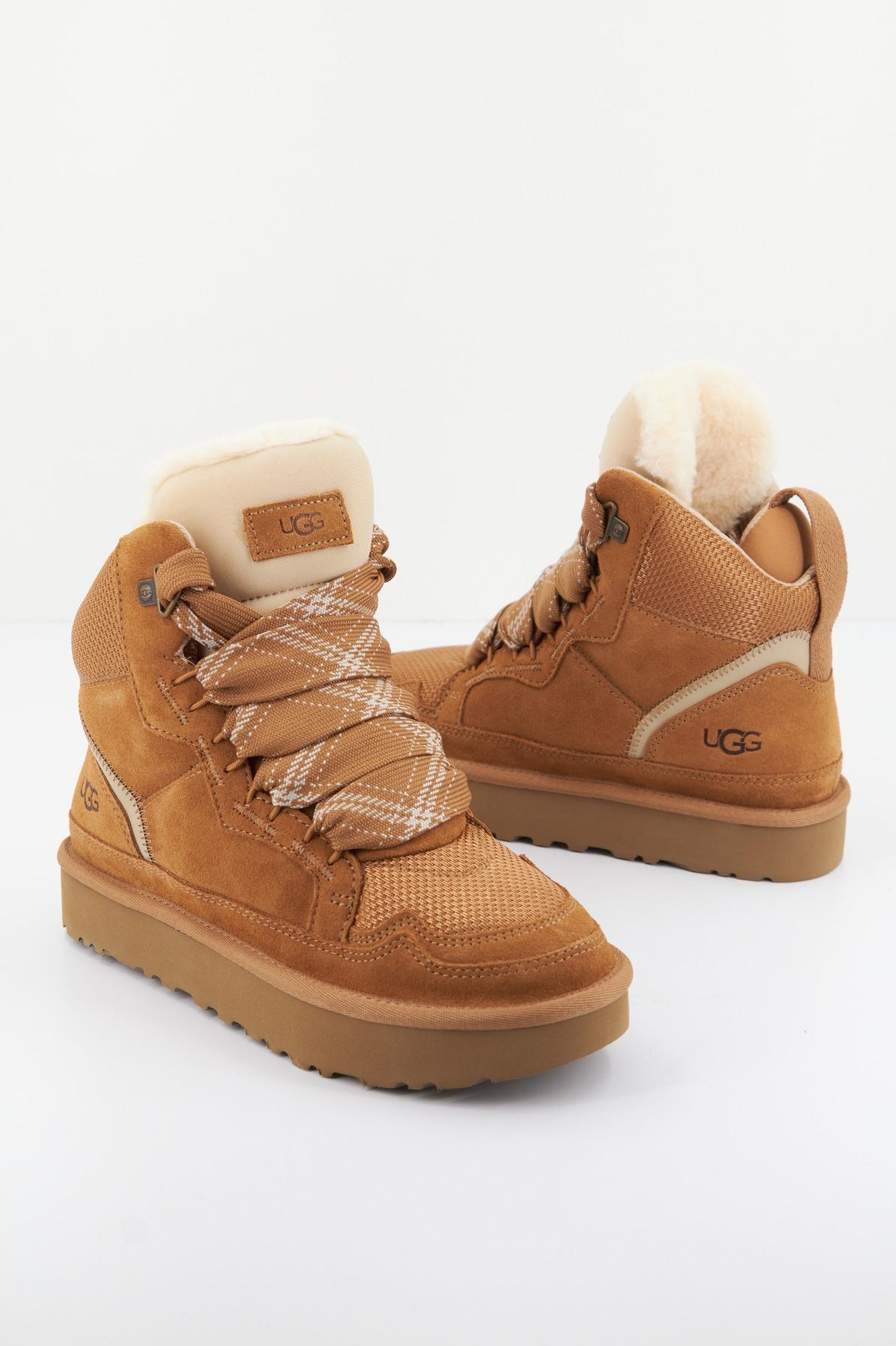 UGG W HIGHMEL en color MARRON CLARO (2)