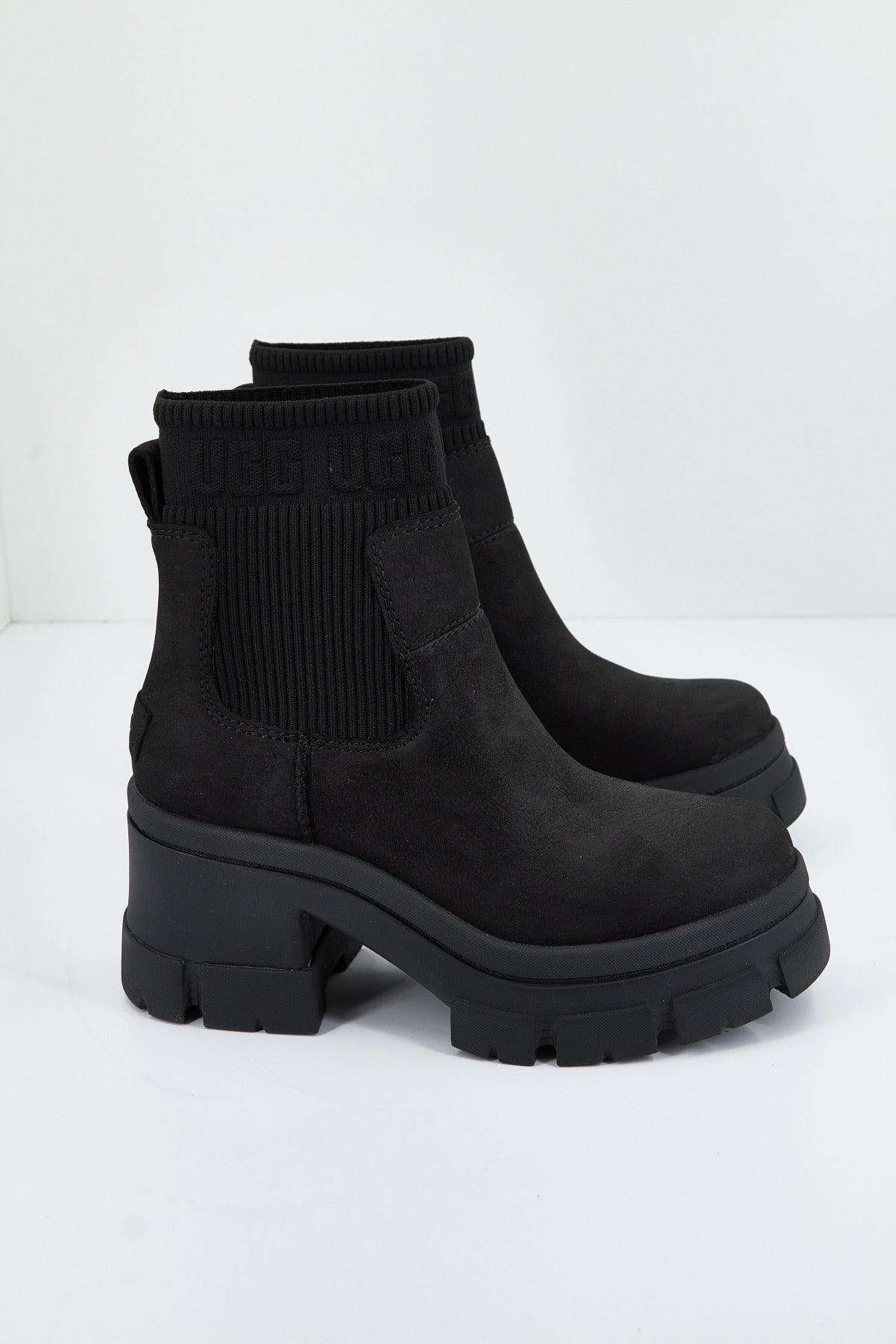 UGG W BROOKLYN CHELSEA en color NEGRO (1)
