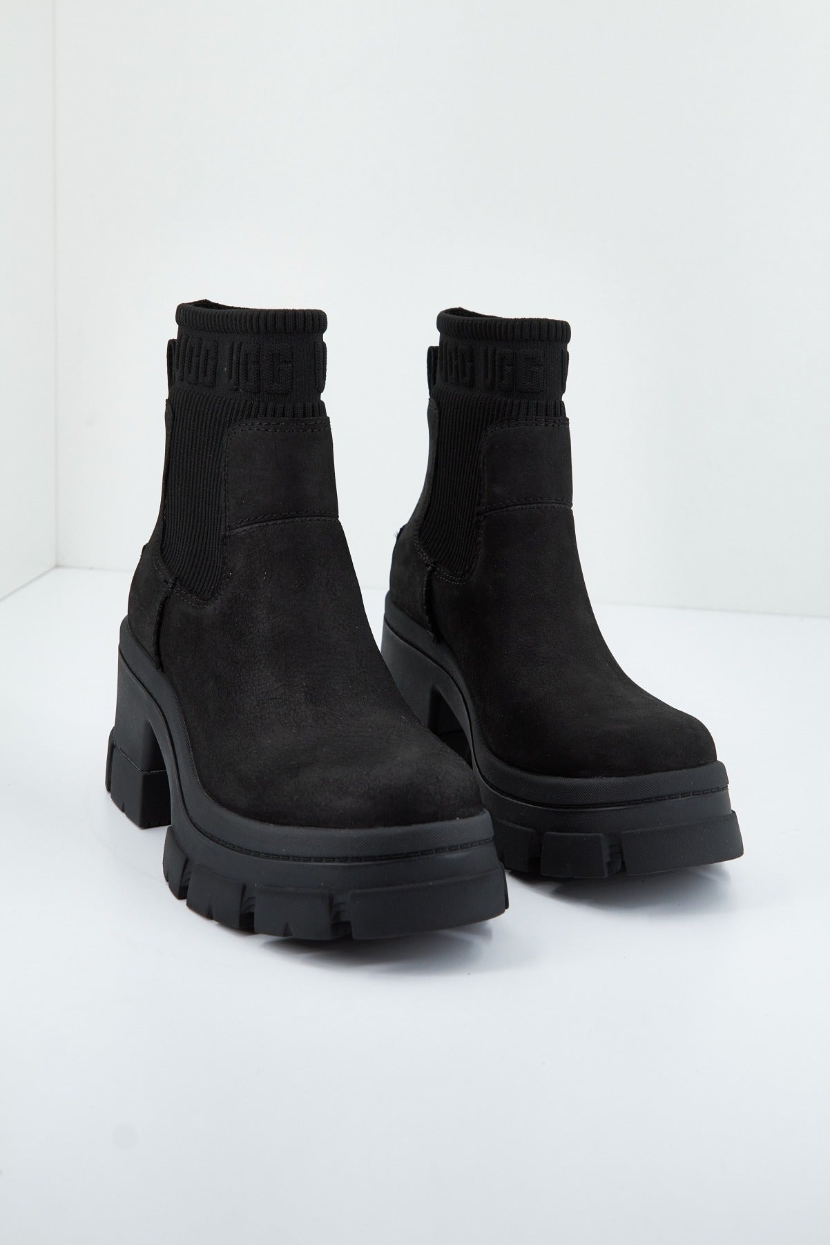 UGG W BROOKLYN CHELSEA en color NEGRO (3)