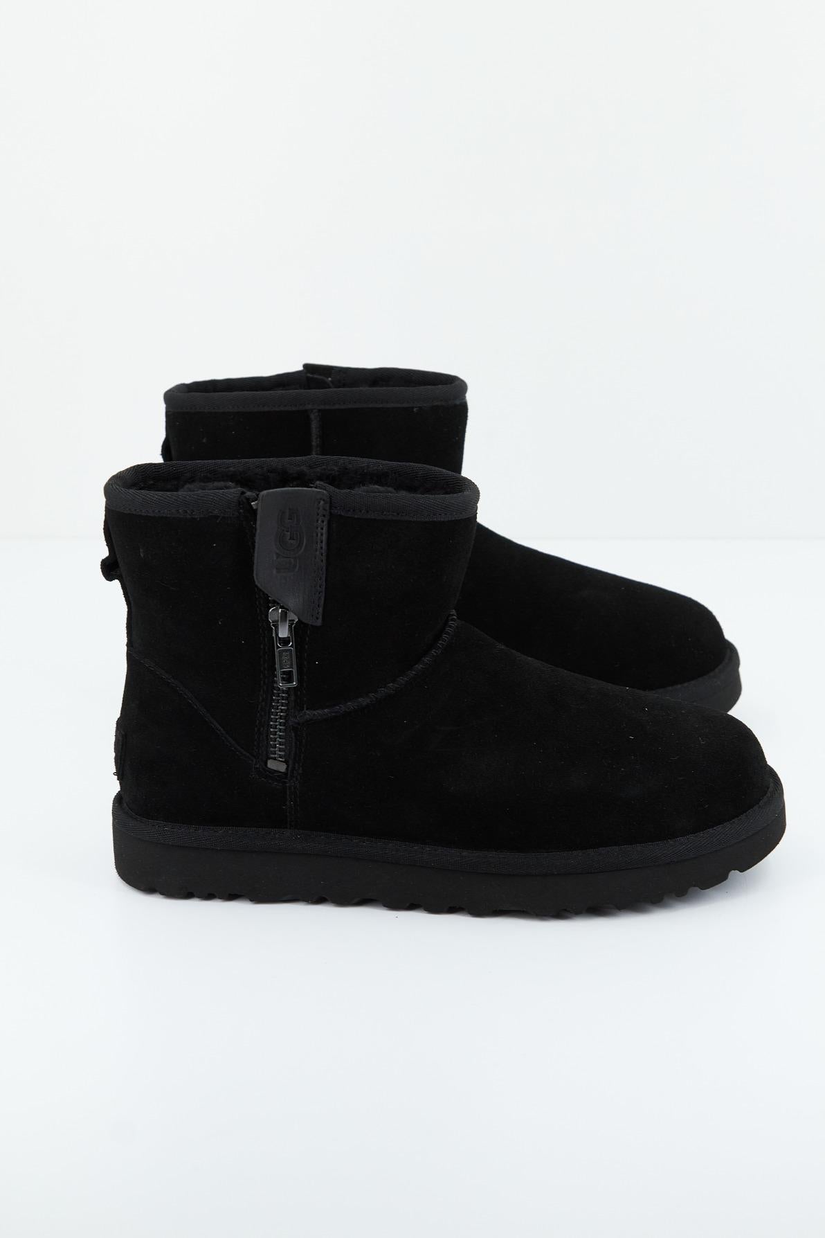UGG CLASSIC MINI BAILEY ZIP en color NEGRO (1)