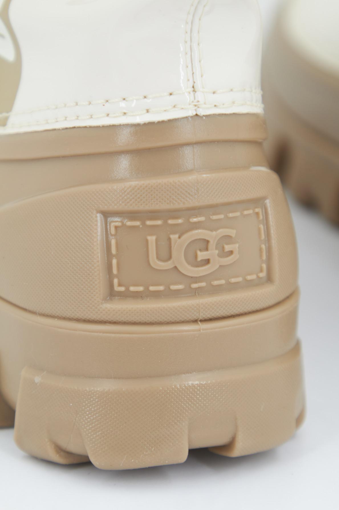 UGG K CLASSIC BRELLAH MINI en color BLANCO (3)