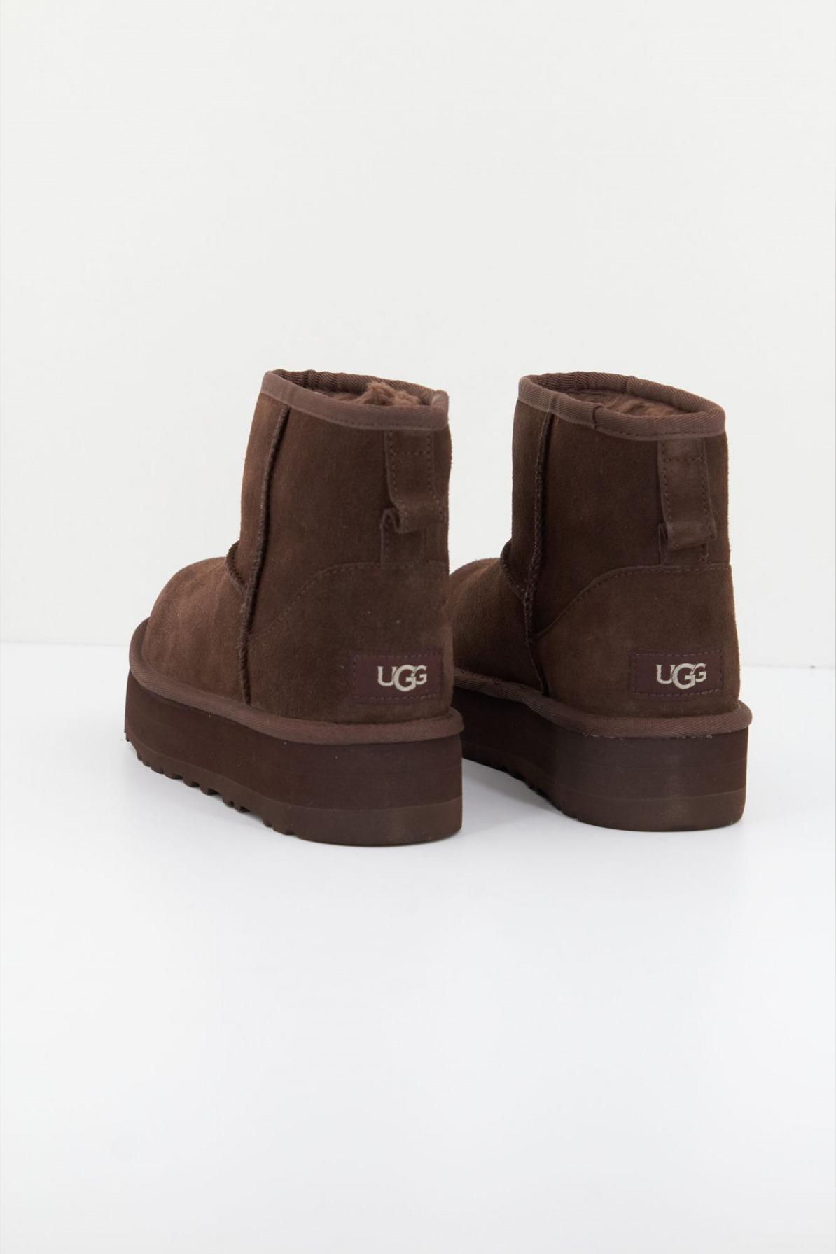 UGG CLASSIC MINI PLATFORM en color MARRON (2)