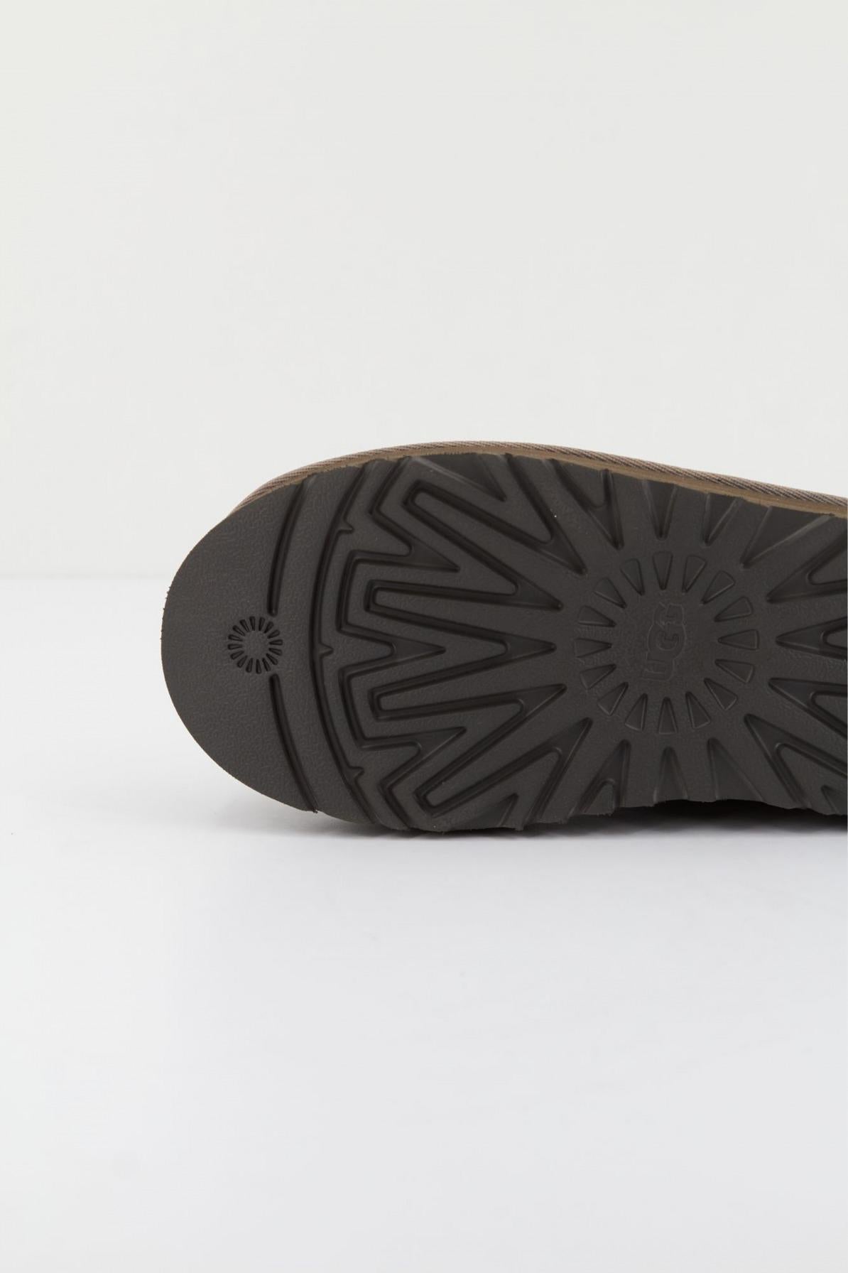 UGG CLASSIC MINI PLATFORM en color MARRON (4)